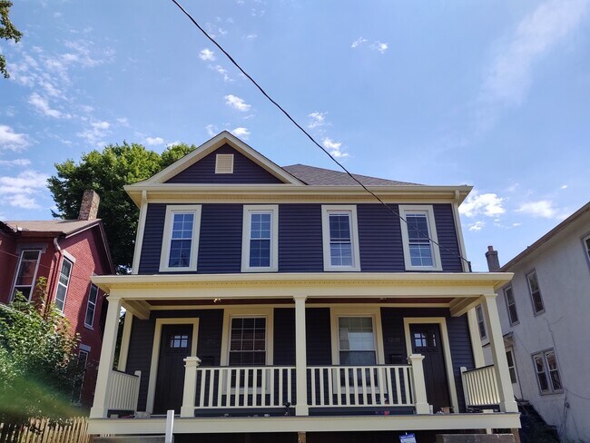 Primary Photo - 1270 Courtland Ave