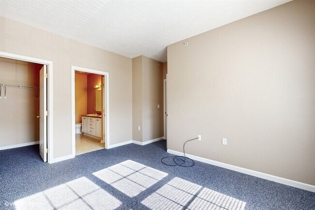 Building Photo - 322 Stockton Ridge