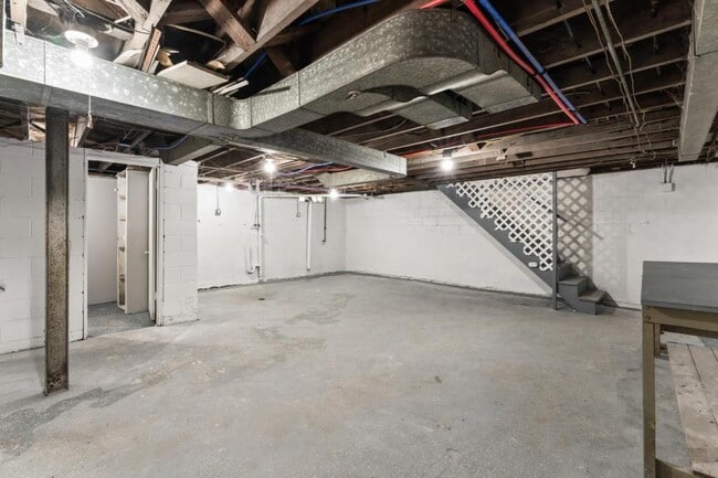 Building Photo - 5613 Jennings Station Rd