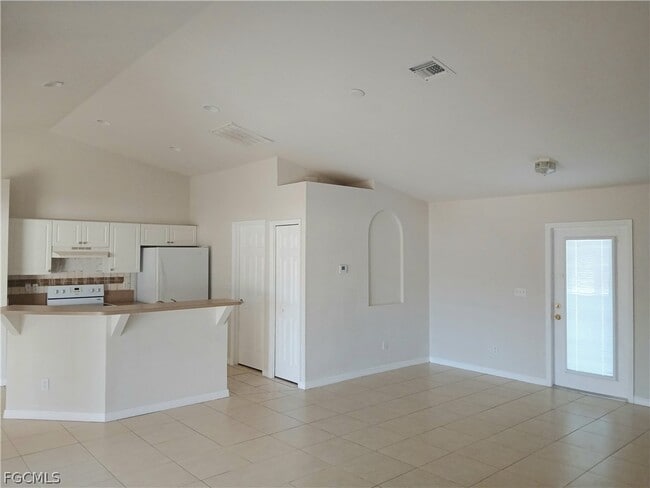 Building Photo - 1012 SW 35th Terrace