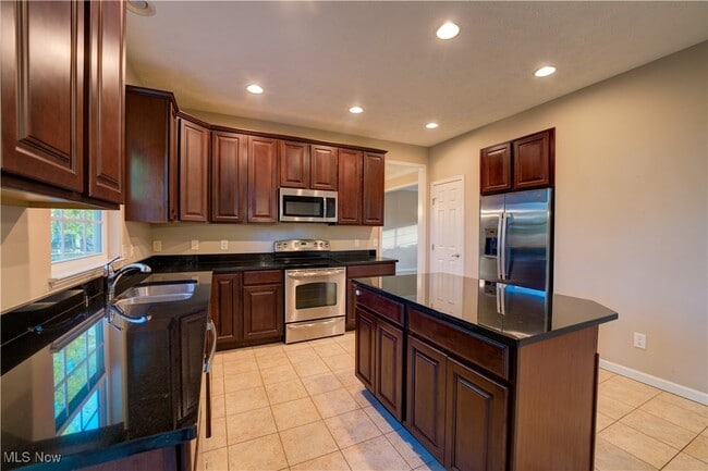 Building Photo - 2576 Covington Pl