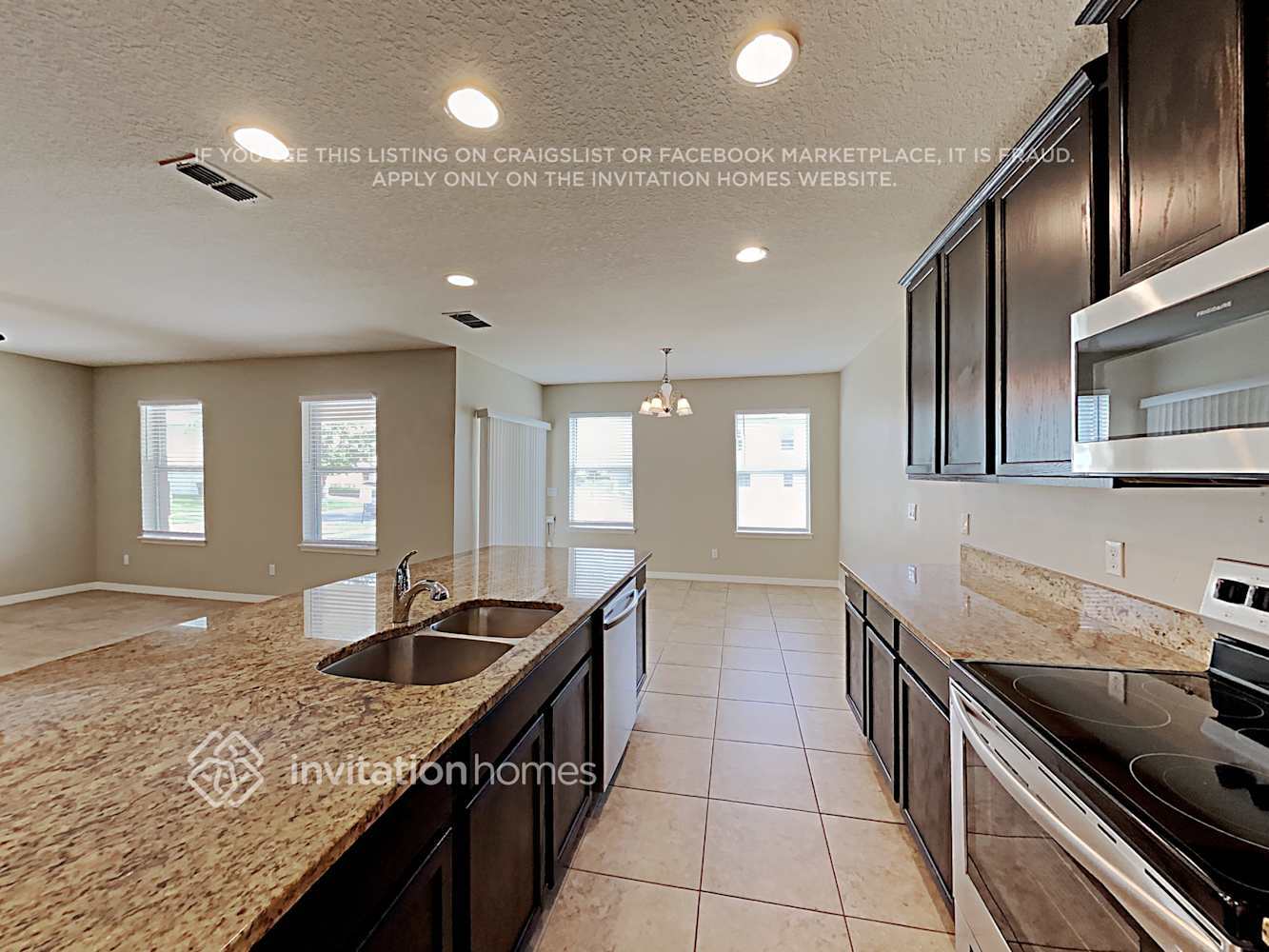 Building Photo - 2754 Stanwood Dr