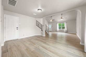 Building Photo - 10438 Tiger Field