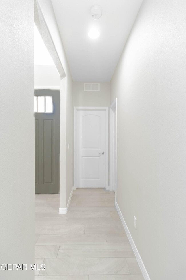 Building Photo - 13815 Paseo De Plata Dr