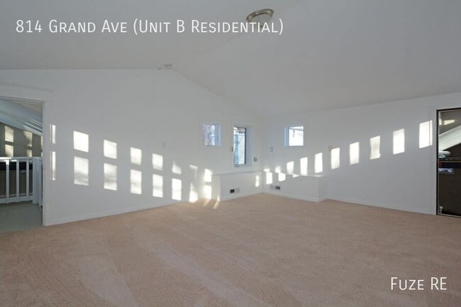Building Photo - 814 Grand Ave
