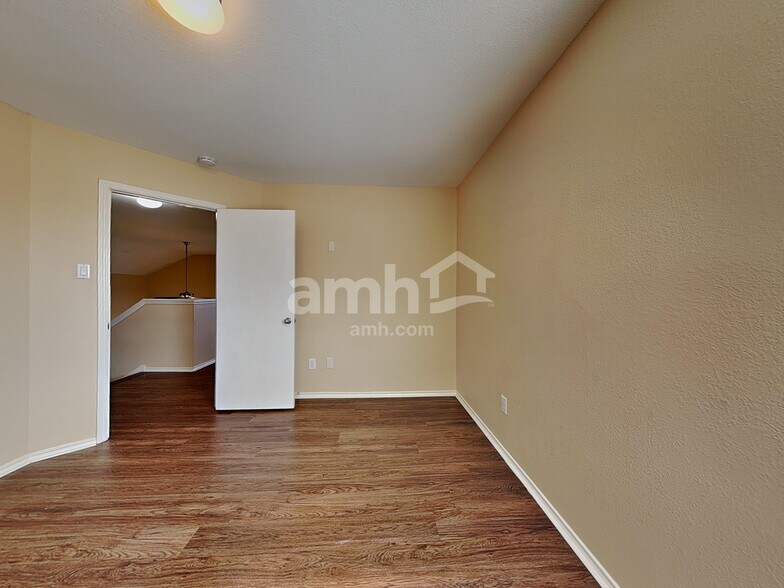 Building Photo - 20415 Shiloh Mist Ln