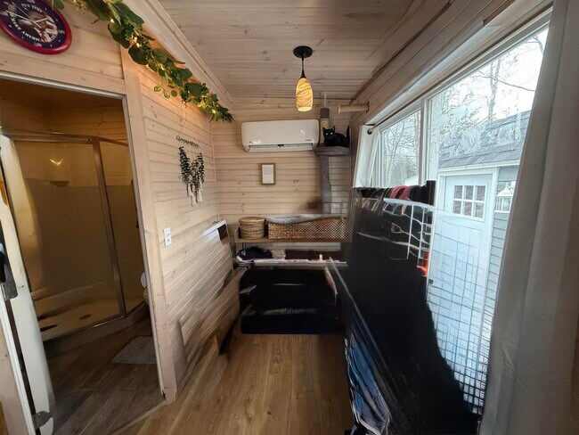 Building Photo - 111 Pendleton Rd