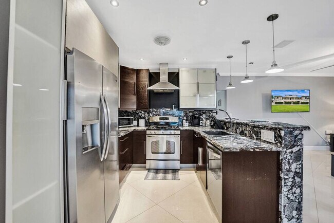 Building Photo - 37 Hendricks Isle