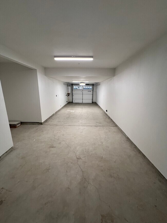 Building Photo - 15309 McCobb Dr