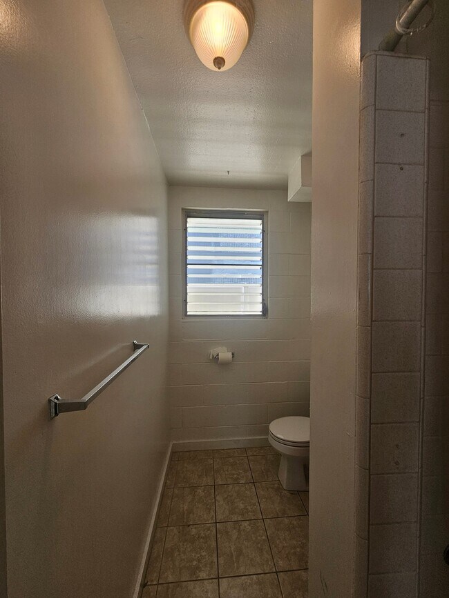 Building Photo - 809 Kinau St