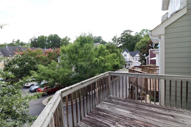 Building Photo - 416 Oak Pine Dr