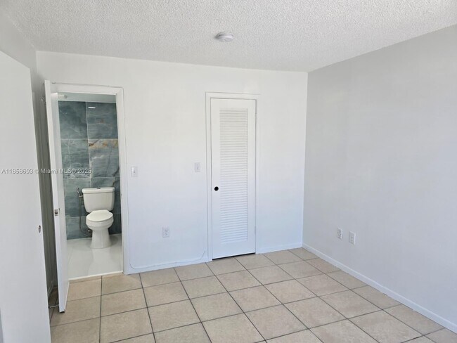 Building Photo - 12352 SW 18th Terrace