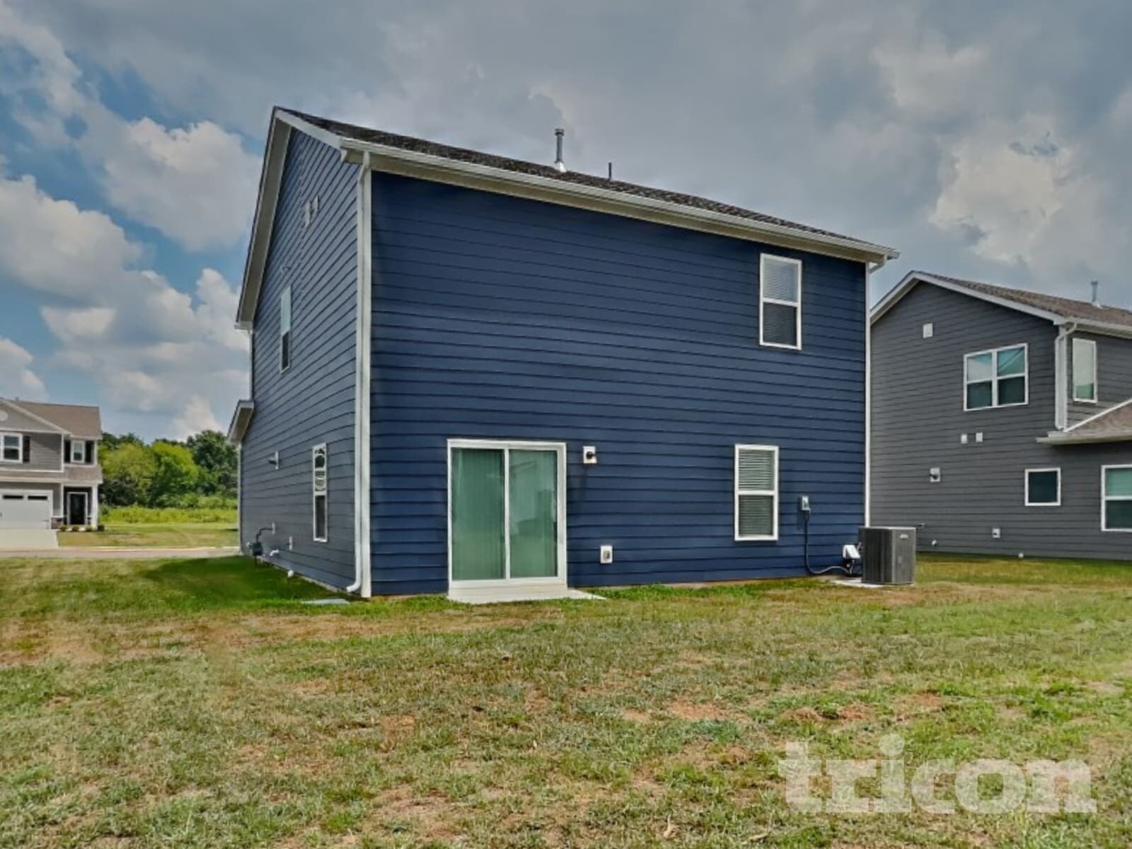 Building Photo - 3326 Quintana Dr