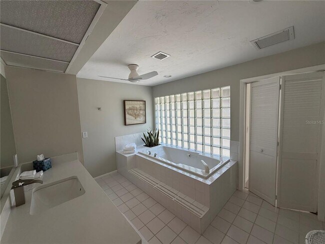 Building Photo - 2709 Casey Key Rd