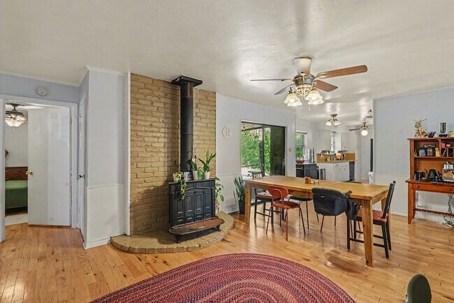 Building Photo - 5304 Westhaven Dr