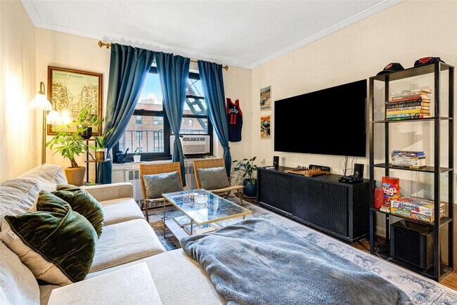 Building Photo - 100-11 67th Rd