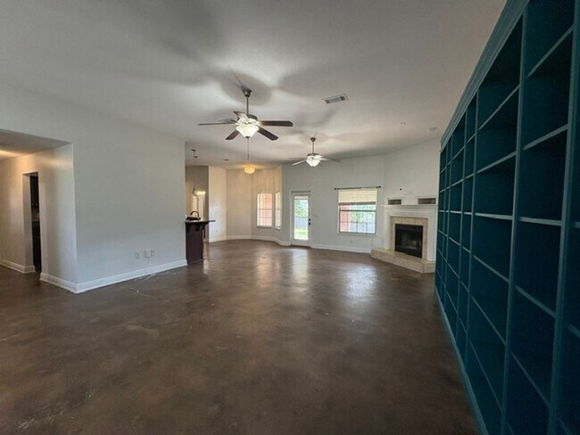 Building Photo - 2343 Genevieve Way