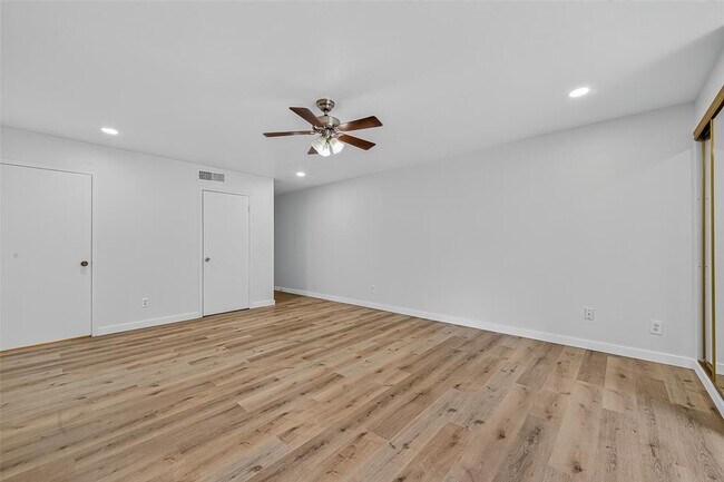 Building Photo - 12633 Memorial Dr