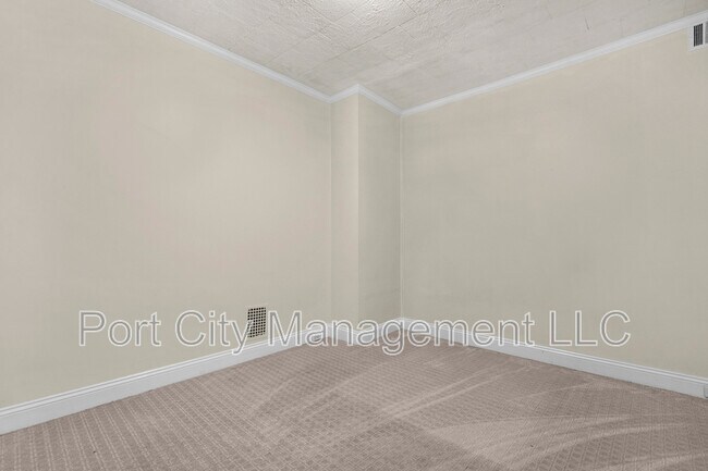 Building Photo - 114 N Highland Ave