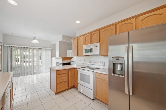 Building Photo - Village Run Avenue