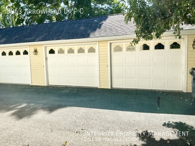 Building Photo - 3963 Arrowhead Dr