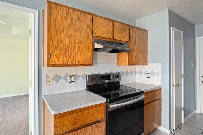Building Photo - 4501 Embers Dr