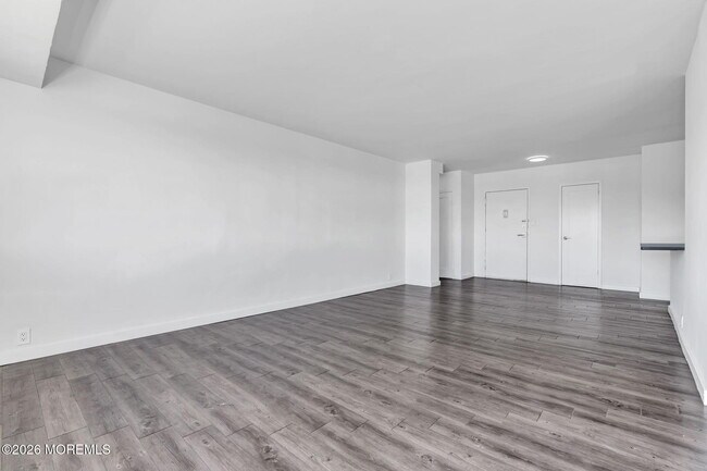 Building Photo - 10 Ocean Blvd