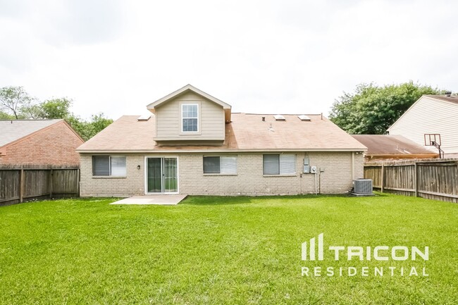 Building Photo - 12318 Flaxen Dr