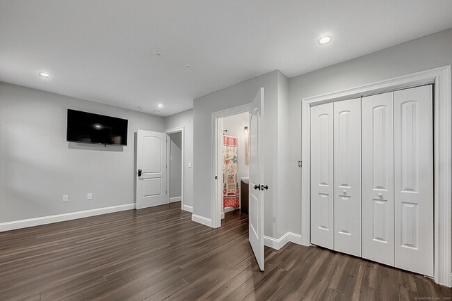 Building Photo - 46 West St