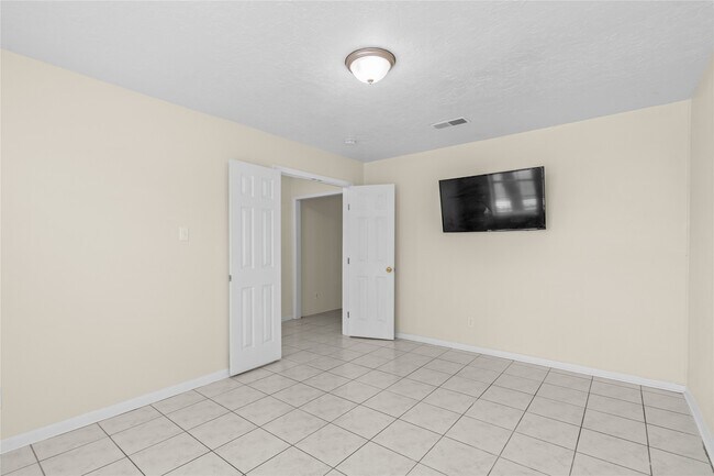 Building Photo - 10606 Beckfield Dr