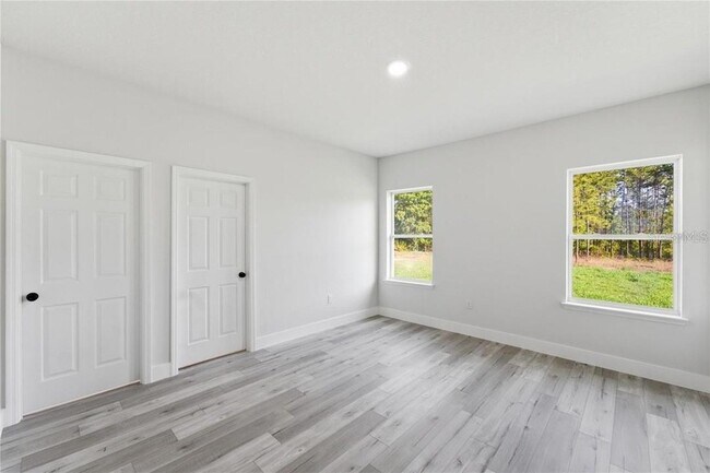 Building Photo - 3286 W Crandon Dr