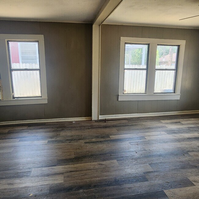 Building Photo - 1880 72nd Ave