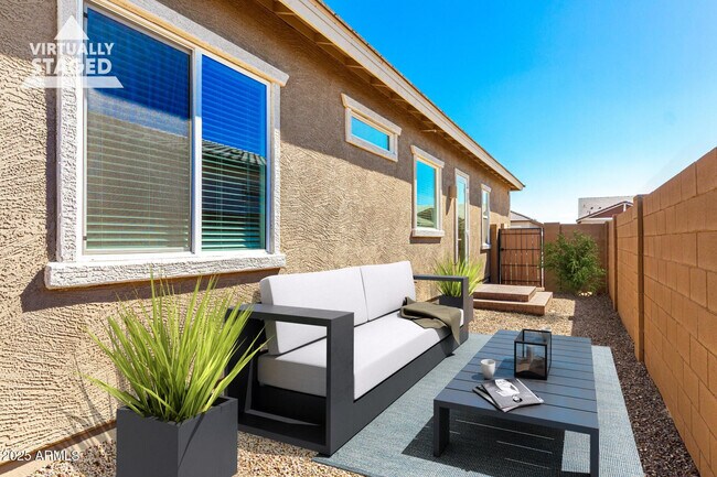 Building Photo - 2968 E Lucky Horseshoe Ln