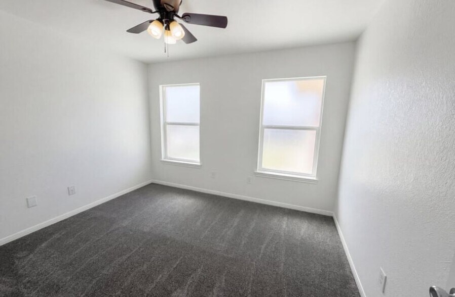 Building Photo - 3610 Crosscut Loop