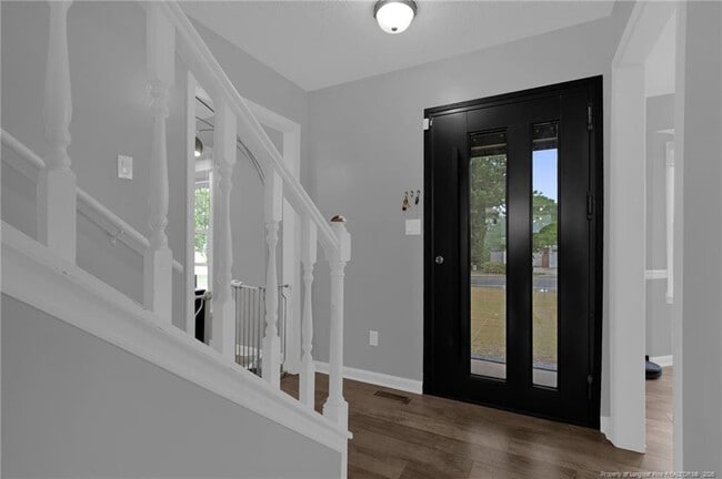 Building Photo - 7457 Avila Dr