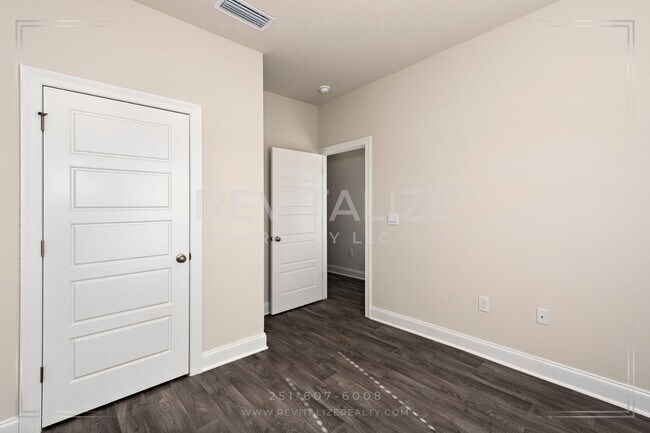 Building Photo - New Construction 4 Bed 2 Bath Cottage in Spanish Fort