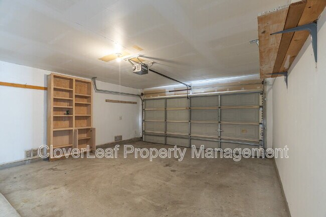 Building Photo - 3329 Bluebird Ridge Dr