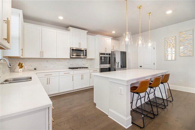 Building Photo - 603 Skye Ct