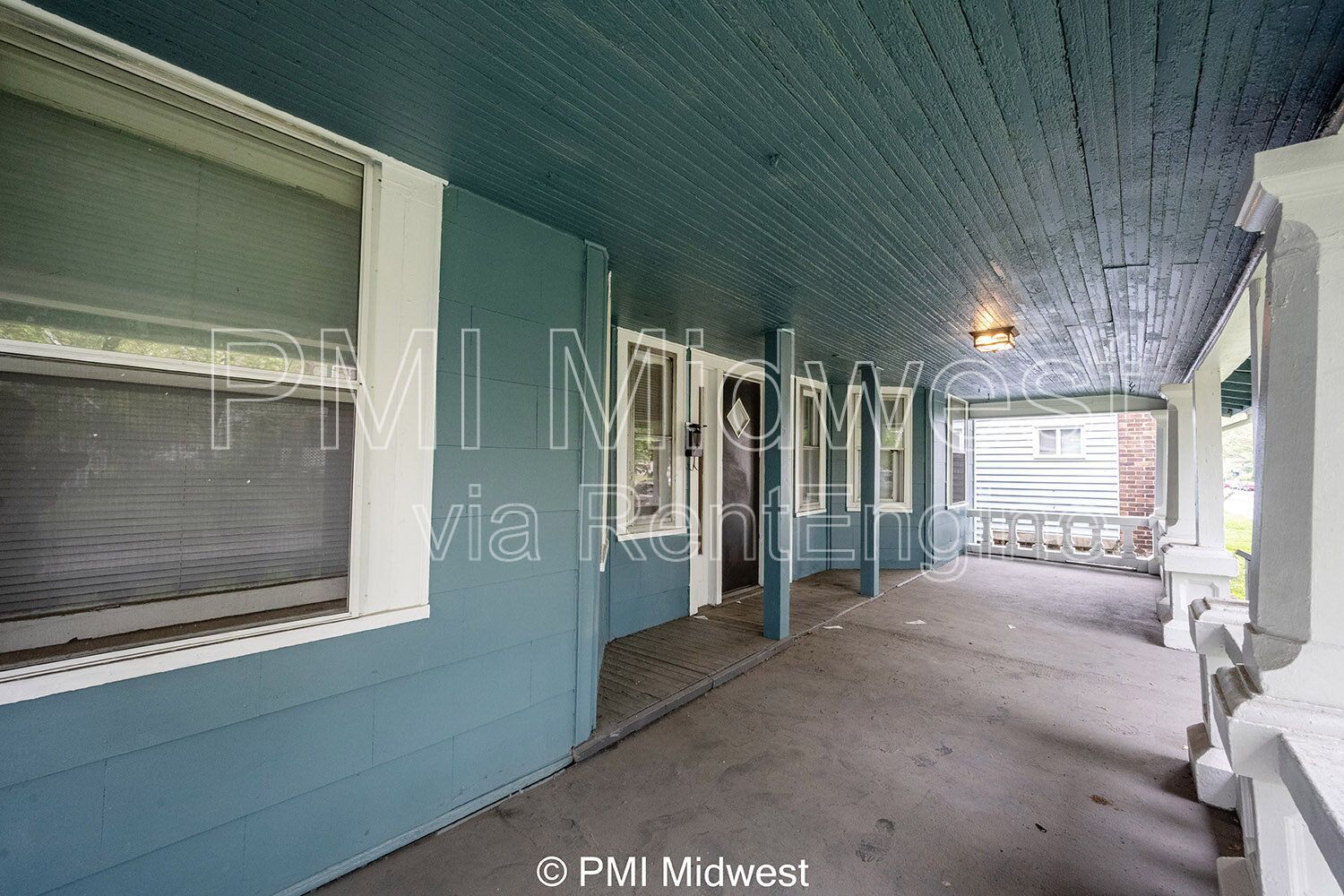 Building Photo - 130 N Gladstone Ave