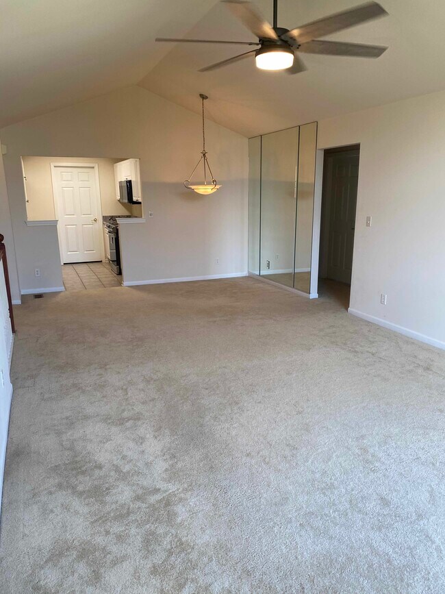 Building Photo - 3583 Oakmonte Blvd