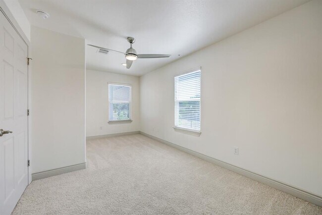 Building Photo - 2105 Tiger Trail