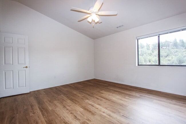 Building Photo - Yavapai Hills 3 Bedroom Home