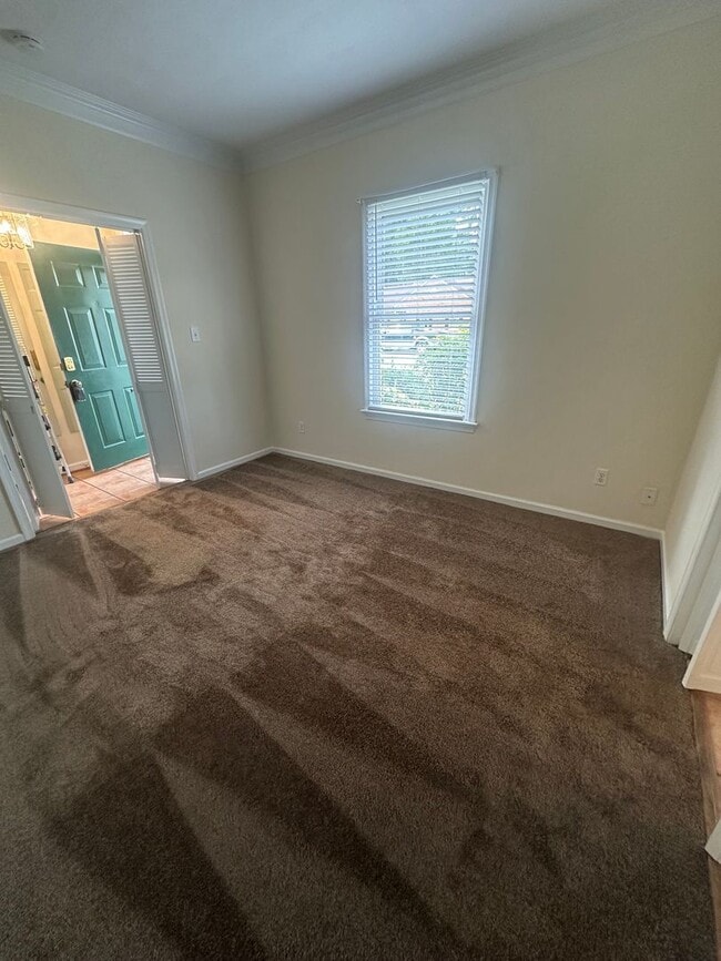 Building Photo - Lovely Ranch in Grassfield School District!