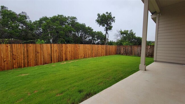 Building Photo - 1720 Scenic Hts Ln
