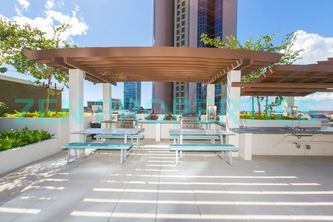 Building Photo - 1 bdrm/1 bath with 1 parking at Keauhou Pl...