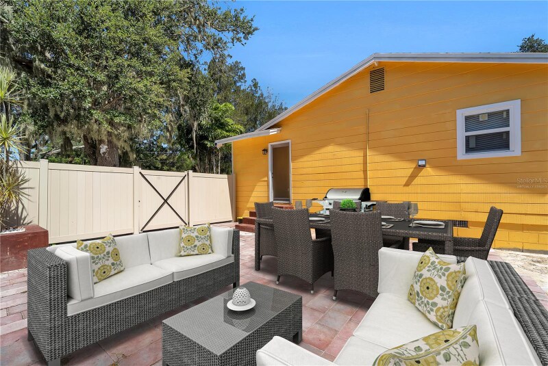 Building Photo - 2512 3rd Ave E