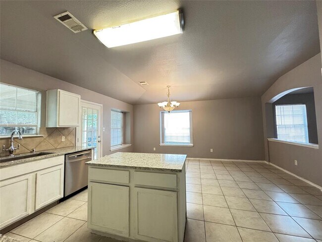 Building Photo - 1412 Vanilla Bean Dr