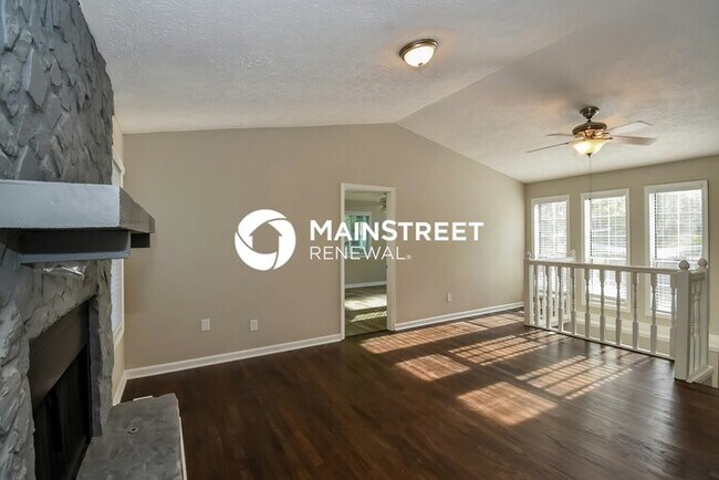 Building Photo - 4 Bedroom Pet-Friendly Home in Douglasville, GA with Main Street Renewal