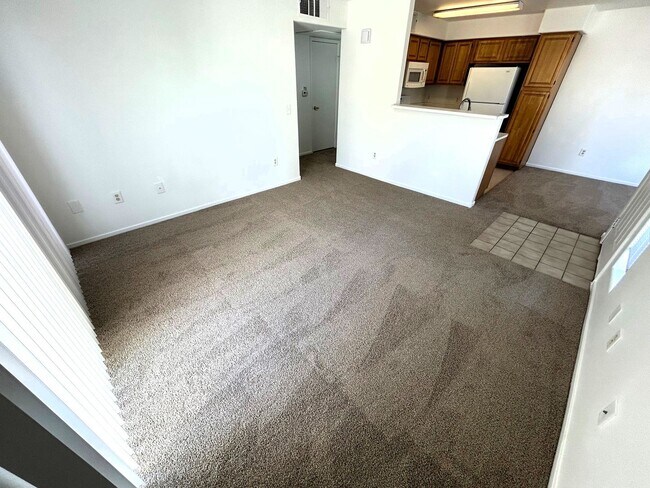 Building Photo - Second-Floor Condo with Private Balcony in Gated Canyon Willows Communit