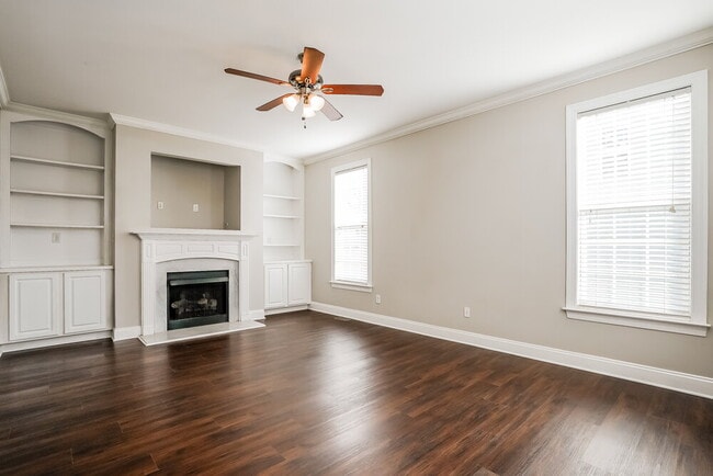 Building Photo - 308 Nelson Ln